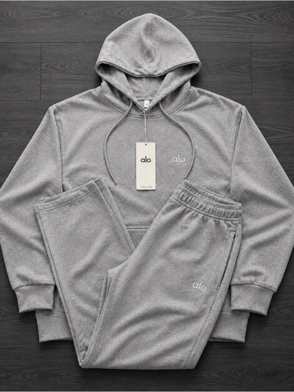 Alo Yoga Women’s Gray Embossed Hoodie Jogger Set Size Large NWT